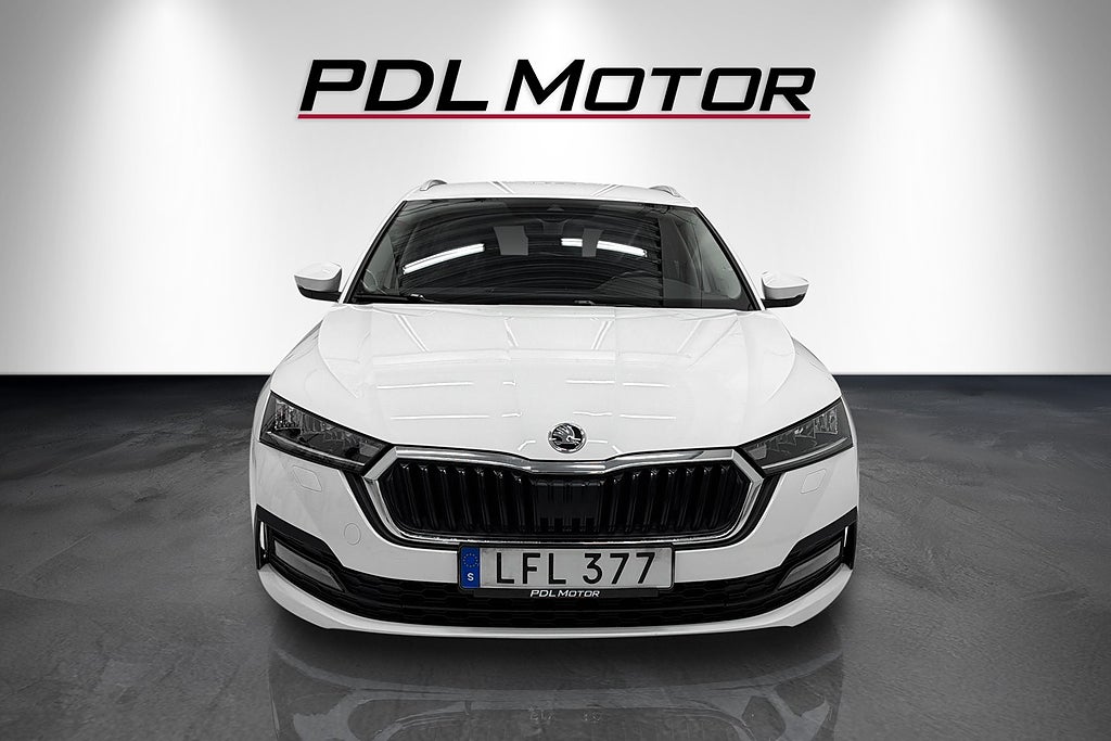 Skoda Octavia 2023 - miniatyr 2