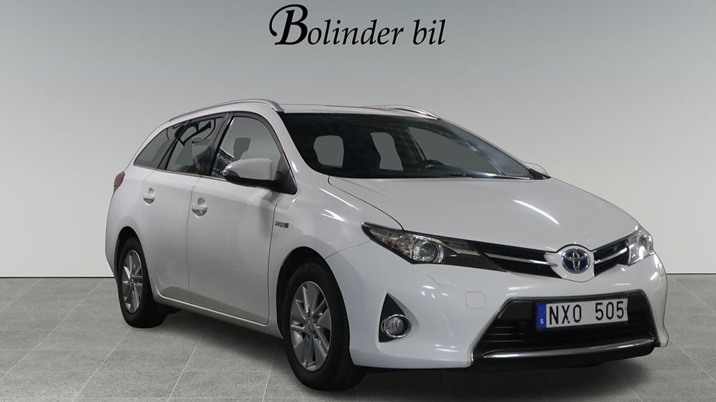 Toyota Auris Touring Sports Hybrid e-CVT Active HEMLEV M-VÄRMARE BES