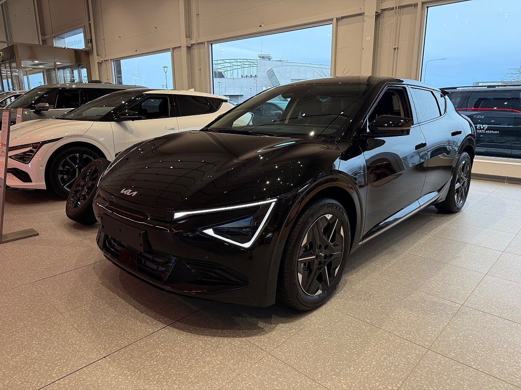 Kia EV6 Long Range PLUS 84 kWh AWD 325hk 