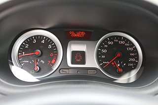 Halvkombi Renault Clio 14 av 19