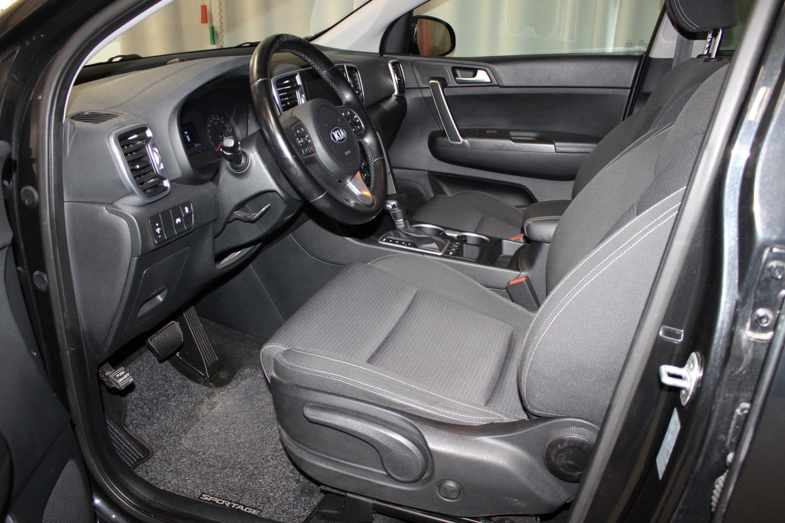 Kia Sportage 2.0 CRDi AWD 185HK Advance, S&V-hjul,  9882 mil 2016 - miniatyr 19