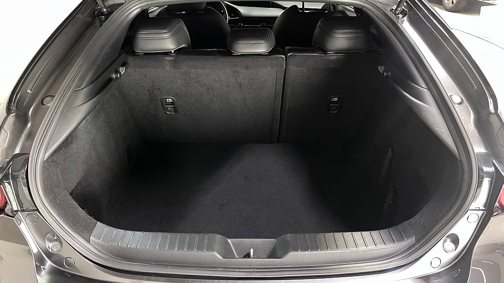Mazda 3 COSMO 2.0 SKYACTIV-G | V-Hjul & M-Värm | BOSE, 360, HuD