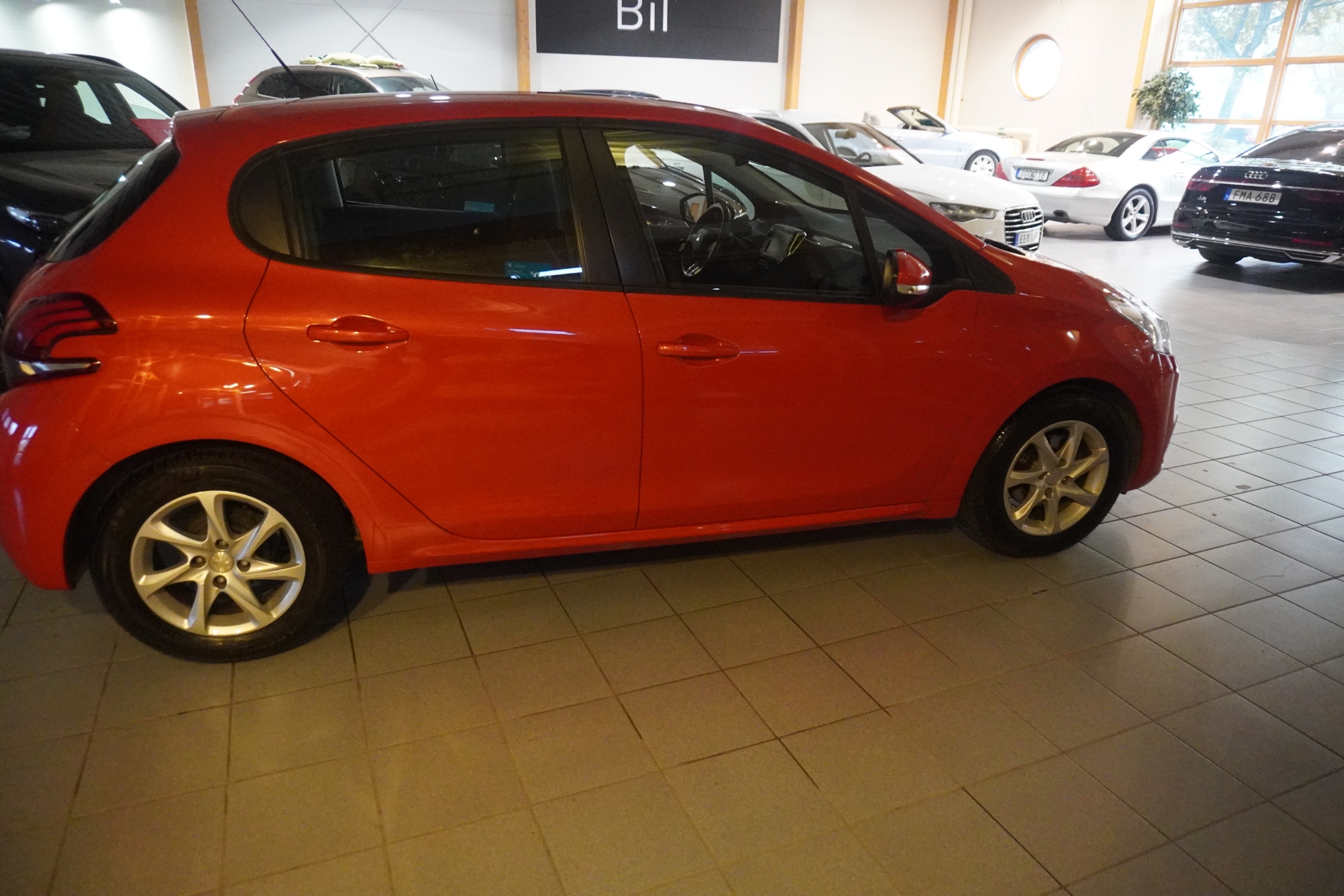 Peugeot 208 2018, bild 3/10