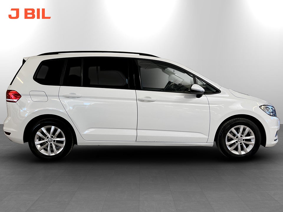 Bild på Volkswagen Touran Base 1.4 TSI 150hk Aut 7-SITS KAMREM BYTT B-KAMERA