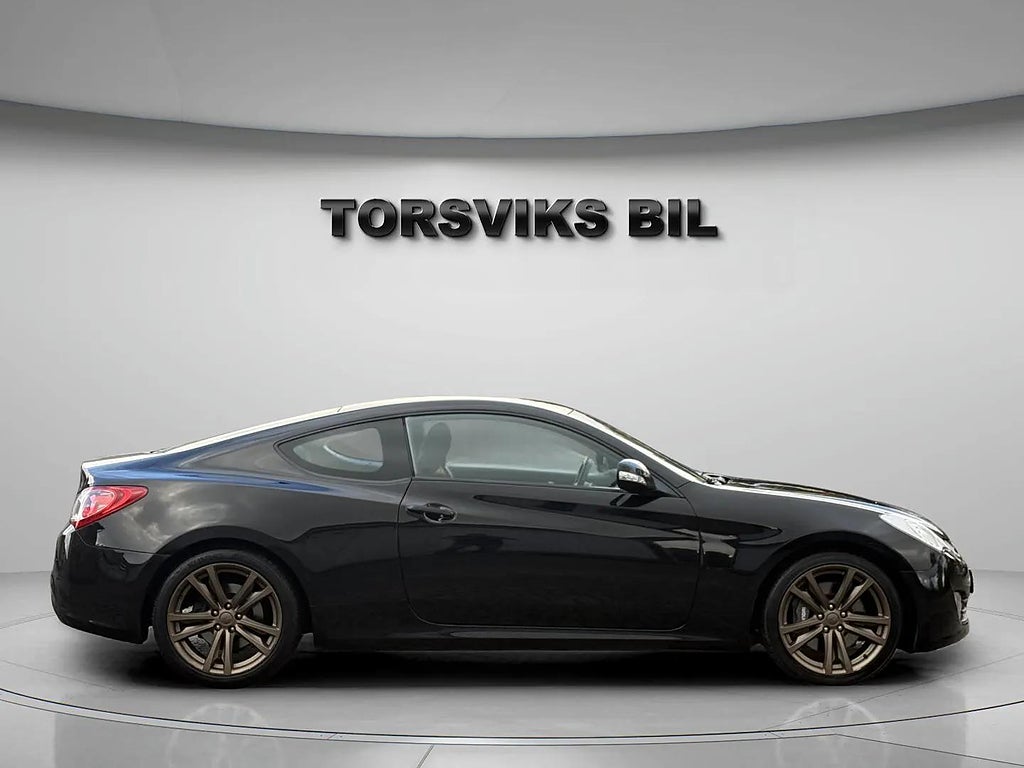 Hyundai Genesis Coupé 3.8 V6 | 303 ch | BVA | Cuir intégral | Régulateur adaptatif | Sièges chauffants | Keyless | Radar de recul