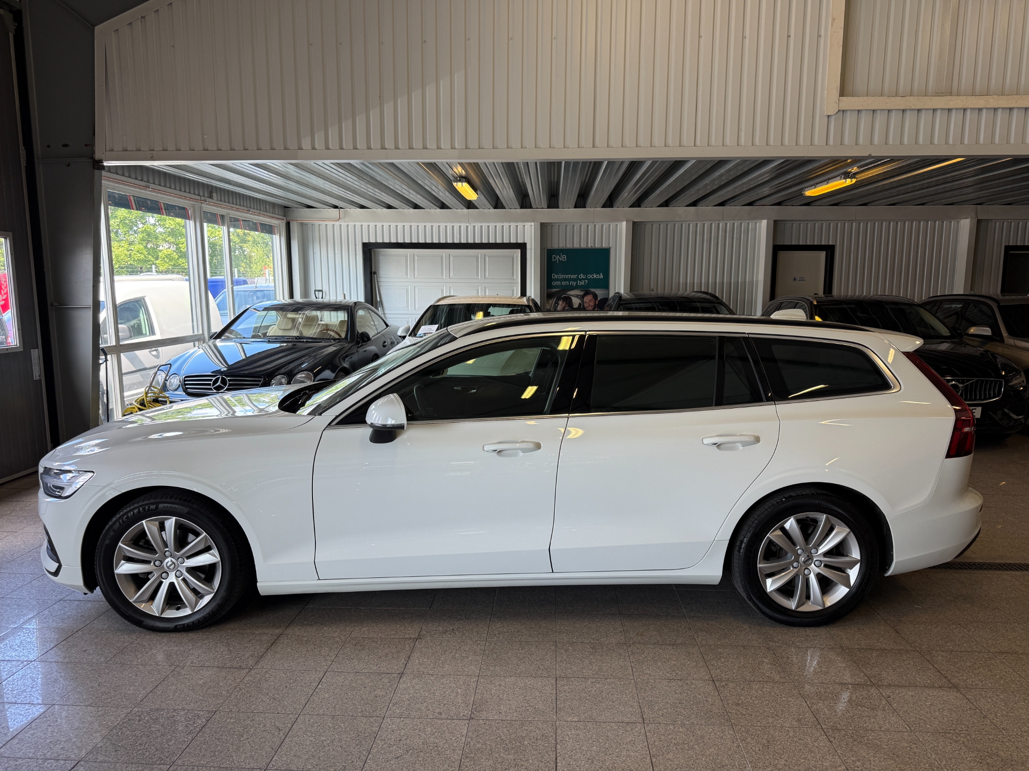 Volvo V60 B4 (D4) 2022, bild 2/49