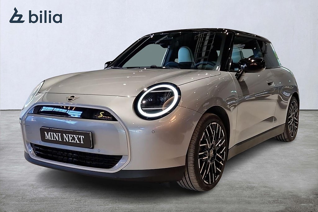 MINI Cooper SE Favoured/Pano/Rattvärme/Paket M/Komfortöppning