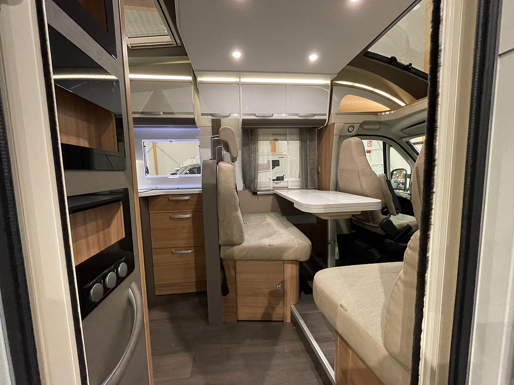 Adria Matrix Plus 670 SC /Taksäng/ALDE/5 bältad/160hk/Queen - Adria