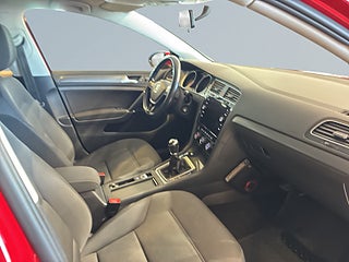 Volkswagen Golf 5-dörrar 1.6 TDI Base Mvärme Bkamera Drag CarPlay S&V – bild 10