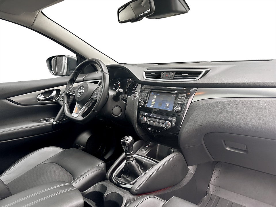 Bild på Nissan Qashqai Tekna Designpack 1,2 DIG-T 115hk PANO B-KAMERA