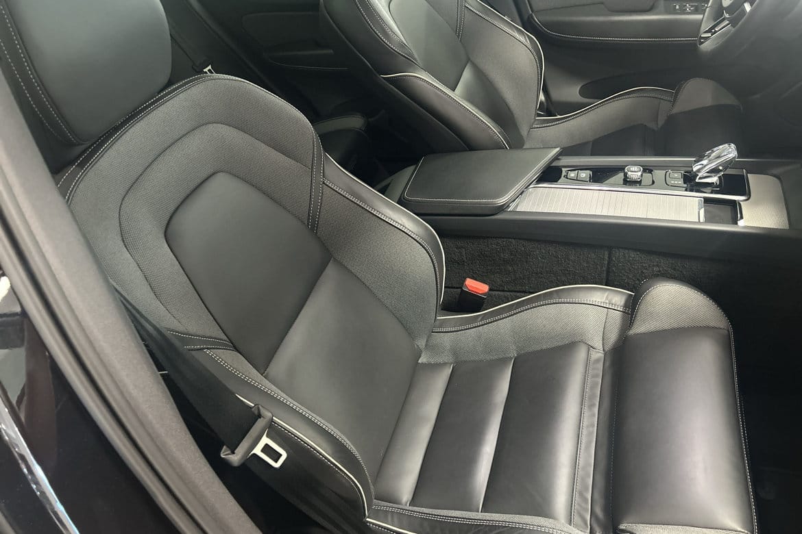 Volvo XC60 T6 Plus Dark Edition 2025, bild 7/37