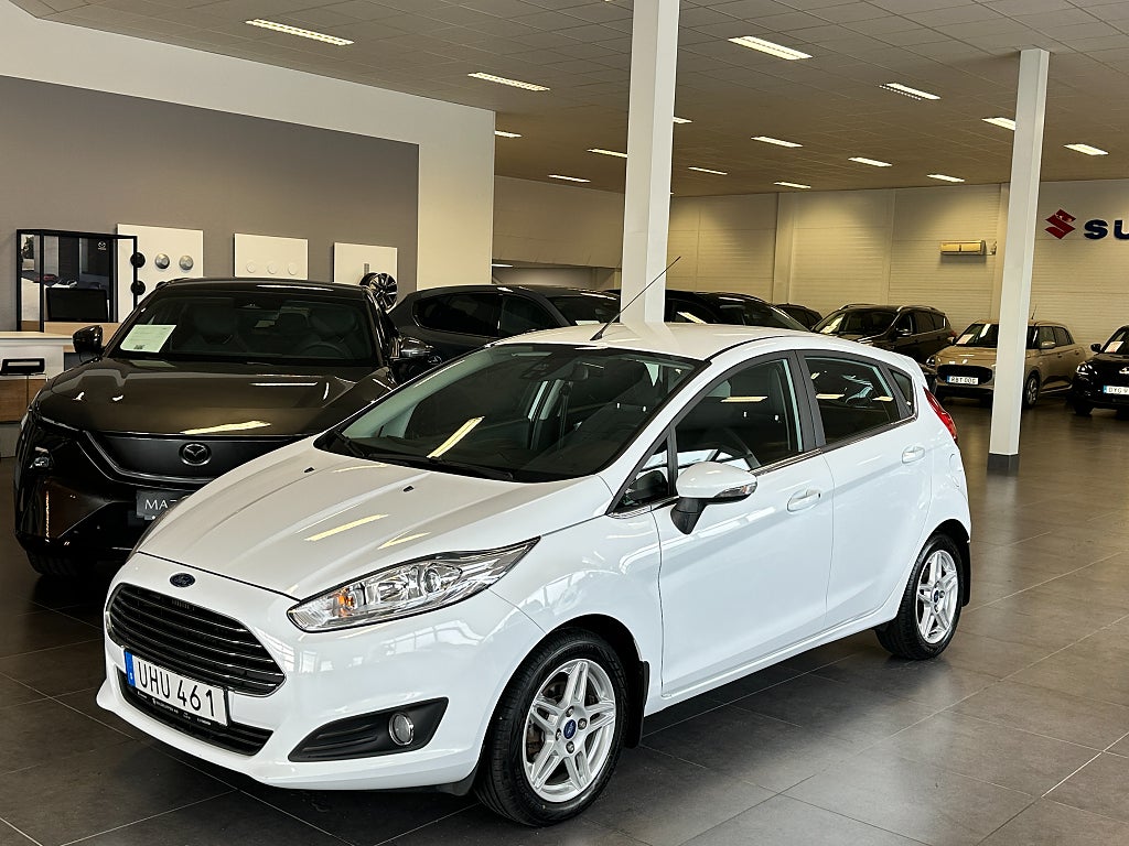Ford Fiesta 5-dörrar 1.0 EcoBoost Titanium Ny Kamrem V-Hjul Ingår