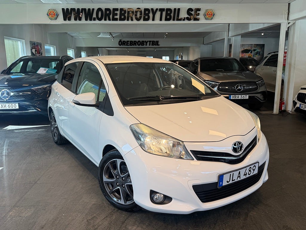 Toyota Yaris 5-dörrar 1.33 Dual VVT-i Aut Edition 50 M-värmare 