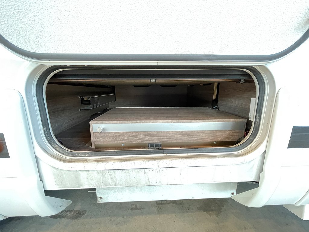 Kabe TMI 860 LQB /Hyd-Stöd/Drag/AC bodel/Solcell/Ugn/Aut180 - Kabe