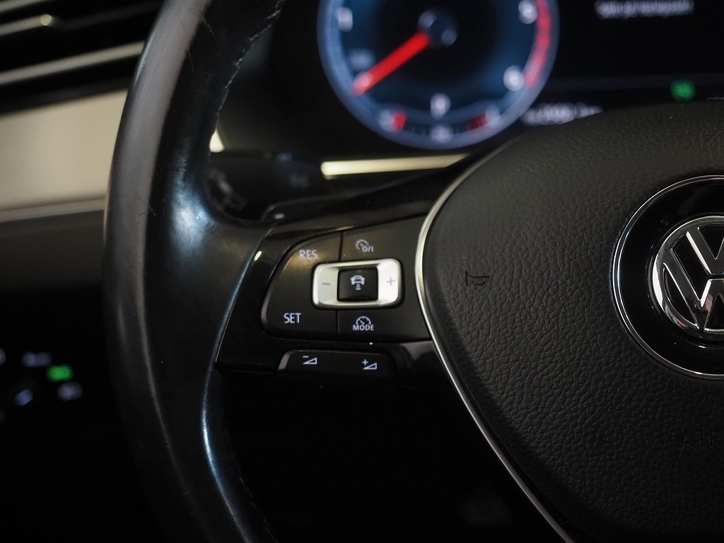 Volkswagen Passat SC TDI 190hk 4M GT |Drag|D-värm|Cockpit| 2015