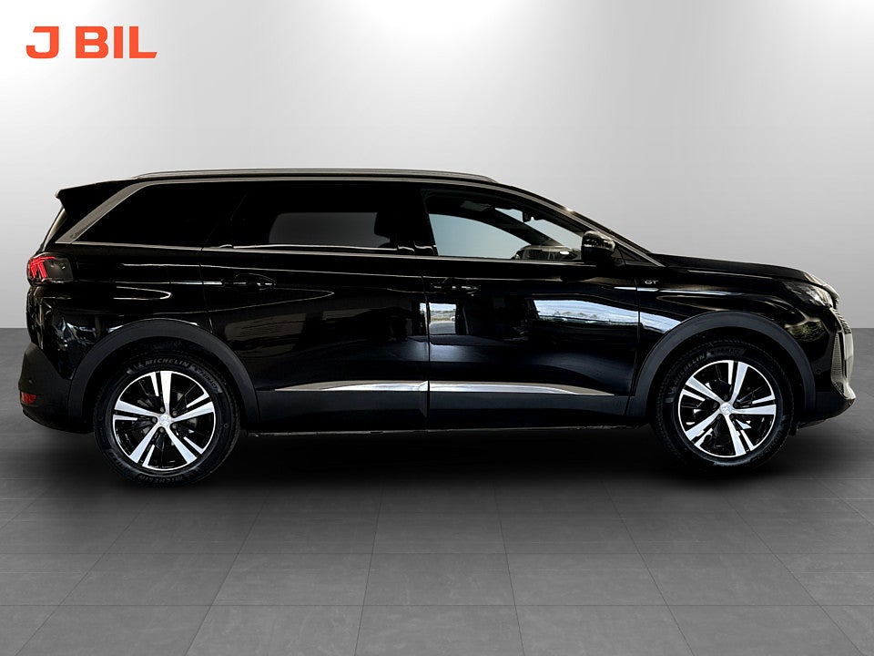Bild på Peugeot 5008 GT 1.2 PT 130hk Aut 7-SITS B-KAMERA CARPLAY