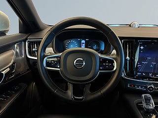Volvo S90 T8  AWD Inscription BW/HuD/SoV-Däck/360/Drag/Massage – bild 9