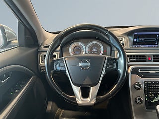 Volvo V70 D4 AWD Geartronic Dragkrok/M-värm/D-värm/P-sens – bild 9
