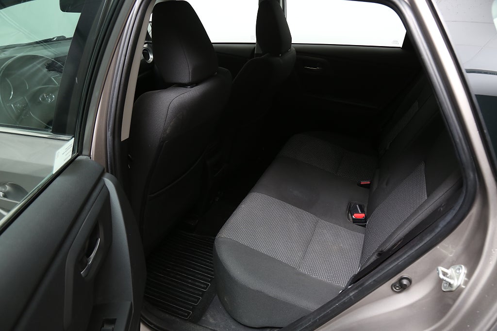 Toyota Auris 1,6 132hk Active Touring Sports Motorvärmare 2013