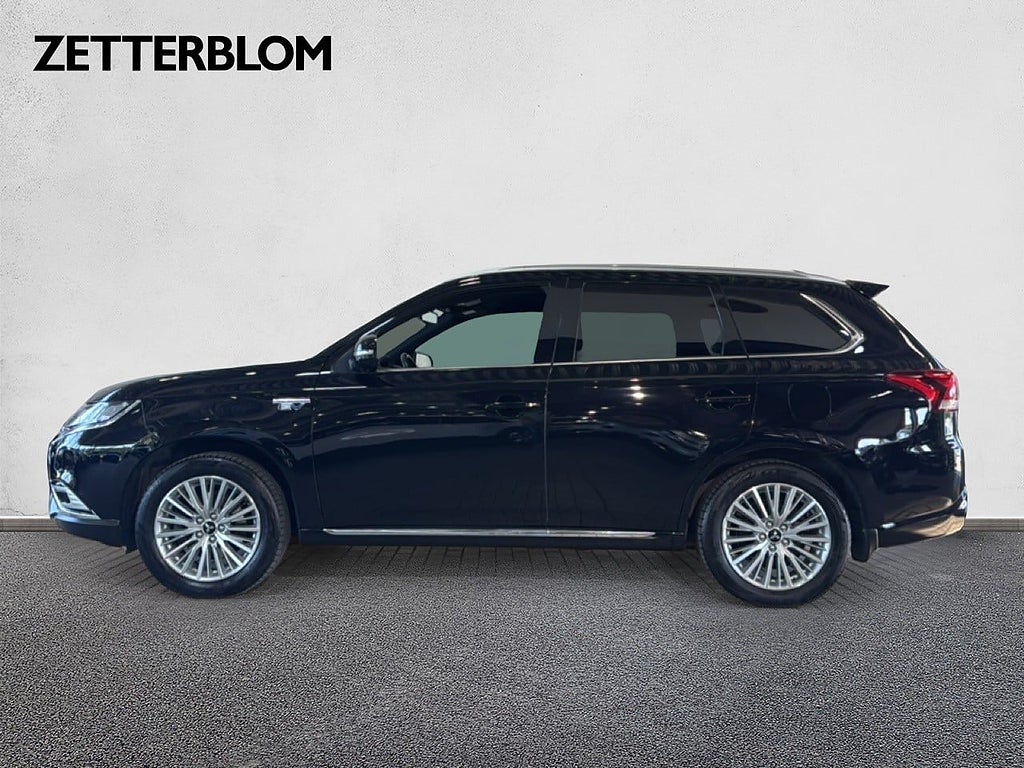 SUV Mitsubishi Outlander 2 av 15