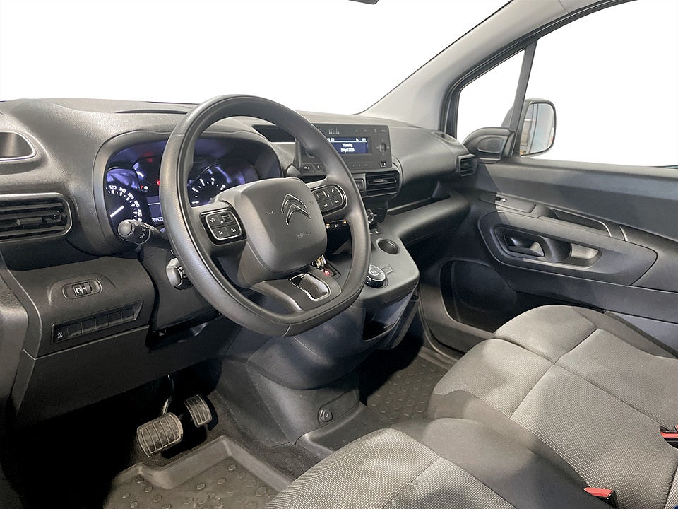 Bild på Citroën Berlingo New Business 1.5 BHDi 130hk Aut L2 BACKSENSORER