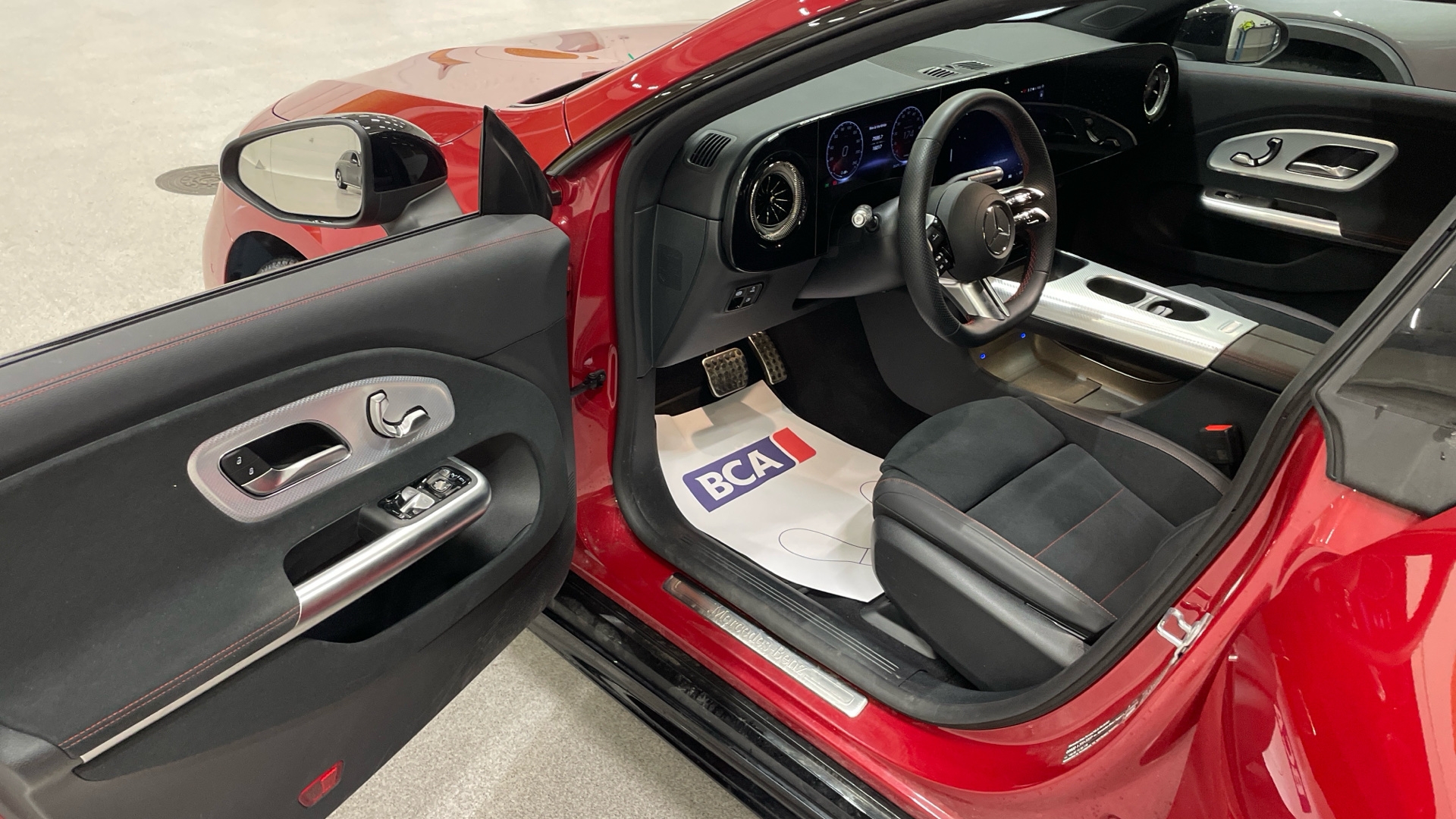 Mercedes-Benz CLA 350 4MATIC 2025, bild 6/10