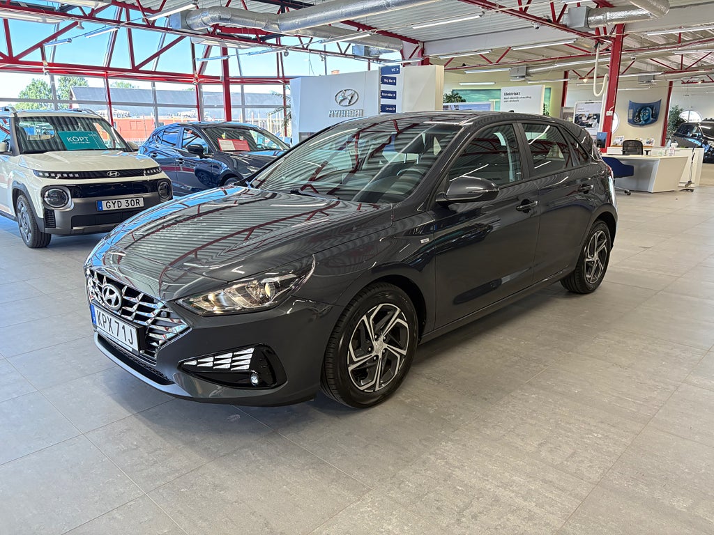 Hyundai i30 1.0 T-GDI DCT Essential Drag Värmare Navi Fullservad