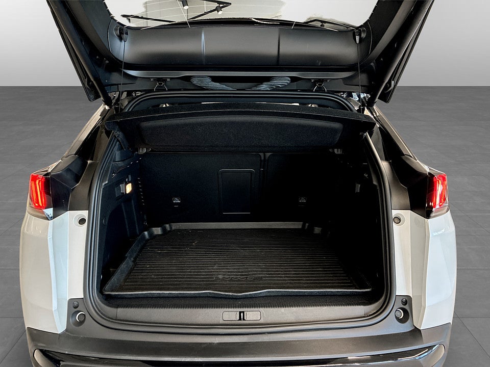 Bild på Peugeot 3008 GT 1,2 PT 130hk Aut DRAG MOTORISERAD BAKLUCKA