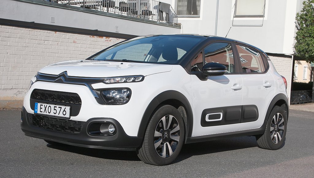 Citroën C3 1.2 PureTech EAT  " Endast 1700 mil" automat.