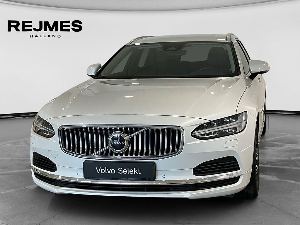 Volvo V90 Recharge T6 Core Edition | Dragkrok | Förarstol...