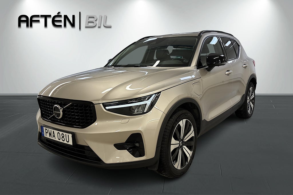 Volvo XC40 Recharge T4 R-Design Plus Dark H&K 360 kamera Dragkrok