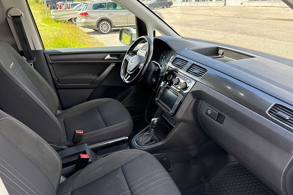 Volkswagen Caddy AlltrackVan 2.0 TDI Automat 4Motion Värmare Drag1 Ägare miniatyr 12