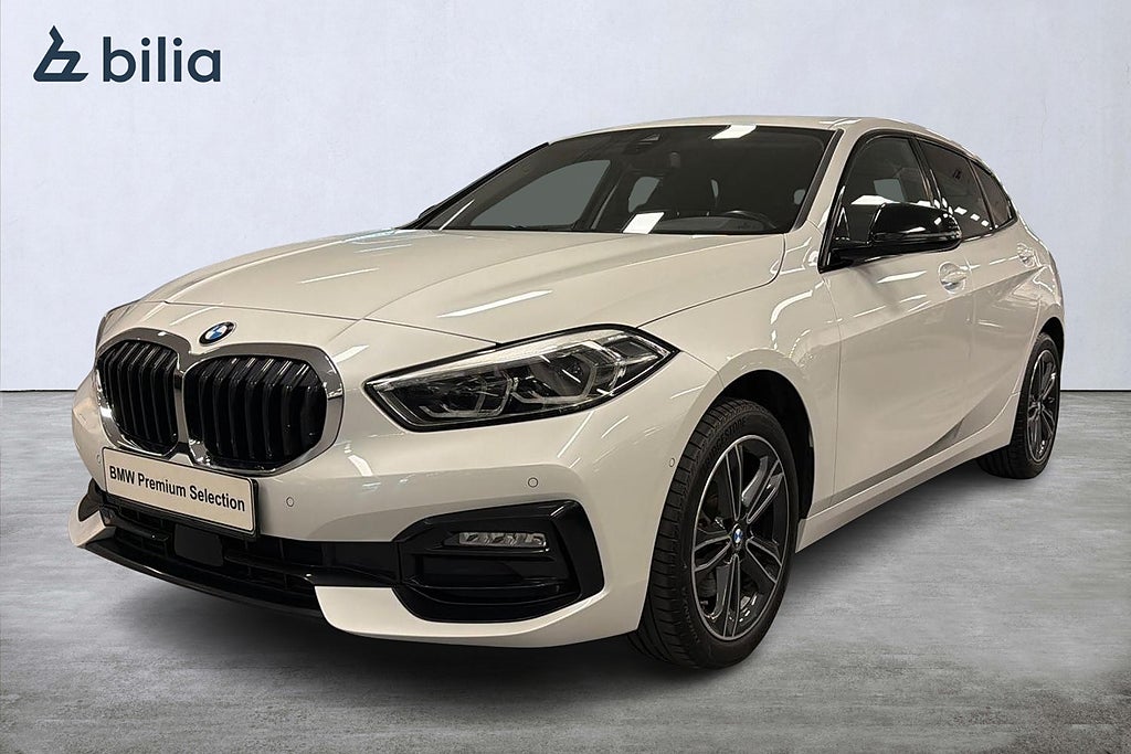BMW 118I Sportline | Panorama | Backkamera | Navi | Farthållare
