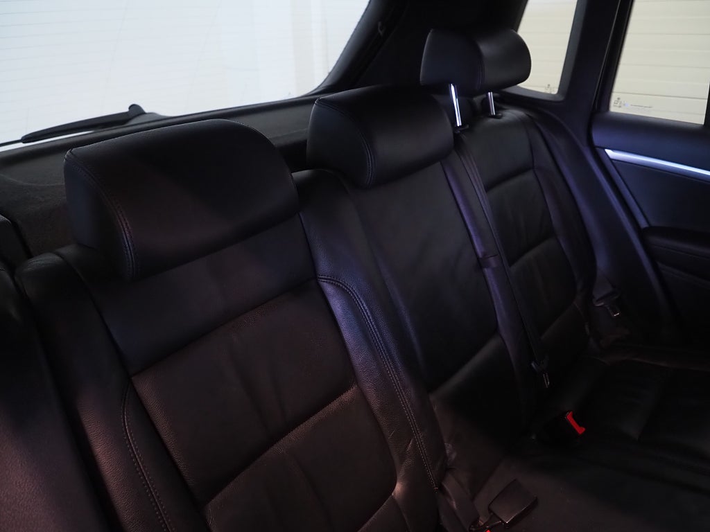 Volkswagen Tiguan 2.0 TDI 4Motion R-Line Pluspaket Pano Skinn Drag D-Värm 2015