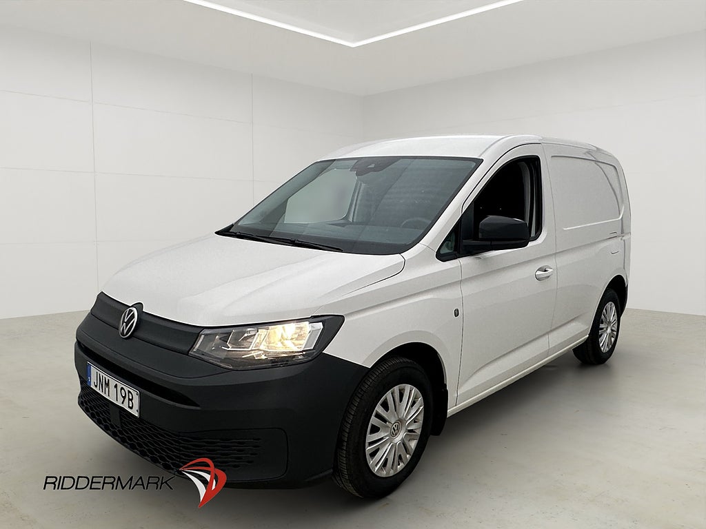 Volkswagen Caddy Cargo Värmare PDC Dragkrok CARPLAY Moms