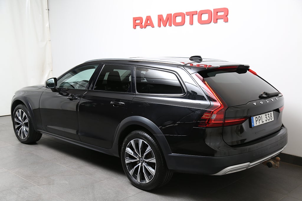 Volvo V90 Cross Country B4 Diesel 197hk AWD H/K Pano Head-up Teknikpkt Se Spec!