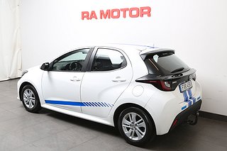 Halvkombi Toyota Yaris 4 av 24