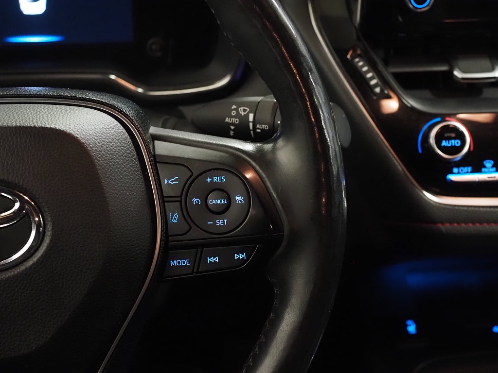 Toyota Corolla Touring Sports Hybrid e-CVT 122hk Executive Kamera HUD 2020