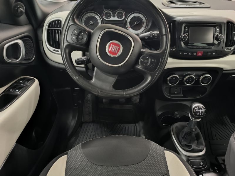 Fiat 500L 1,4T Manuell Lounge 120 HK 2015, bild 6/34