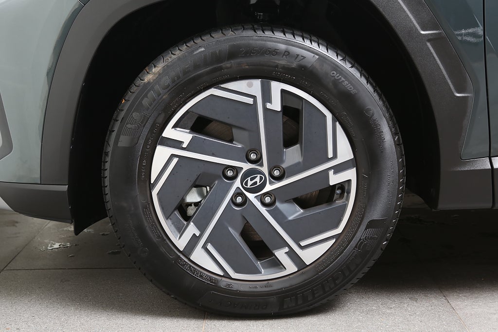 Hyundai Tucson Hybrid 2WD Essential 2027