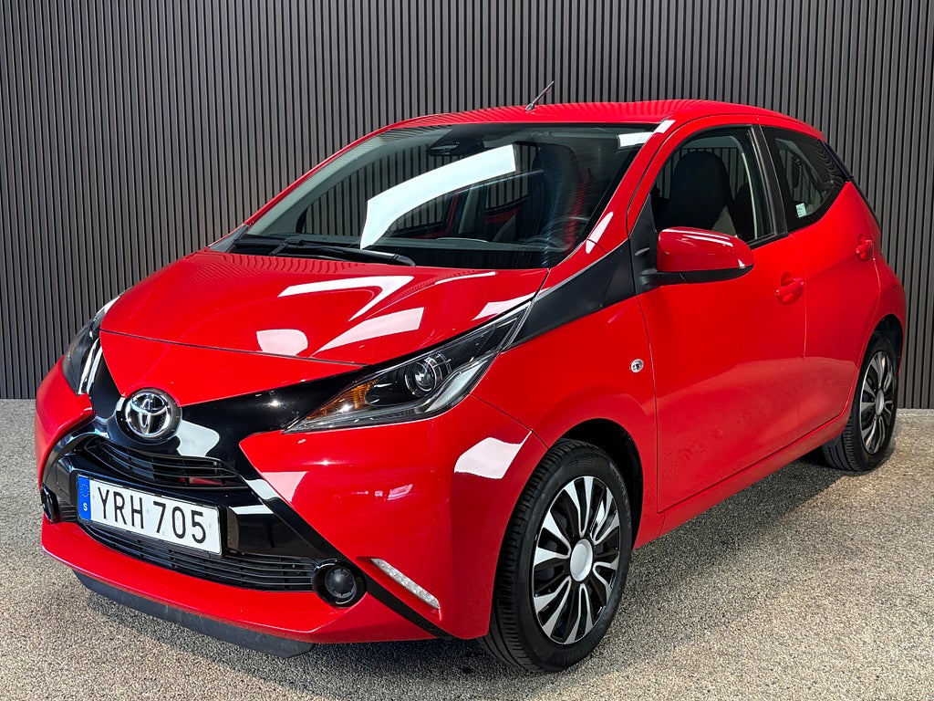 Toyota Aygo 5-dörrar 1.0 VVT-i X-PLAY Touch | 2312 mil | Två ägare