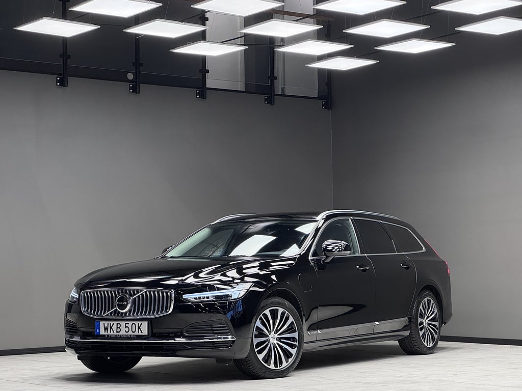 Volvo V90 Recharge T6 AWD / Drag / VOC / Navi / B-Kamera / 3,99%