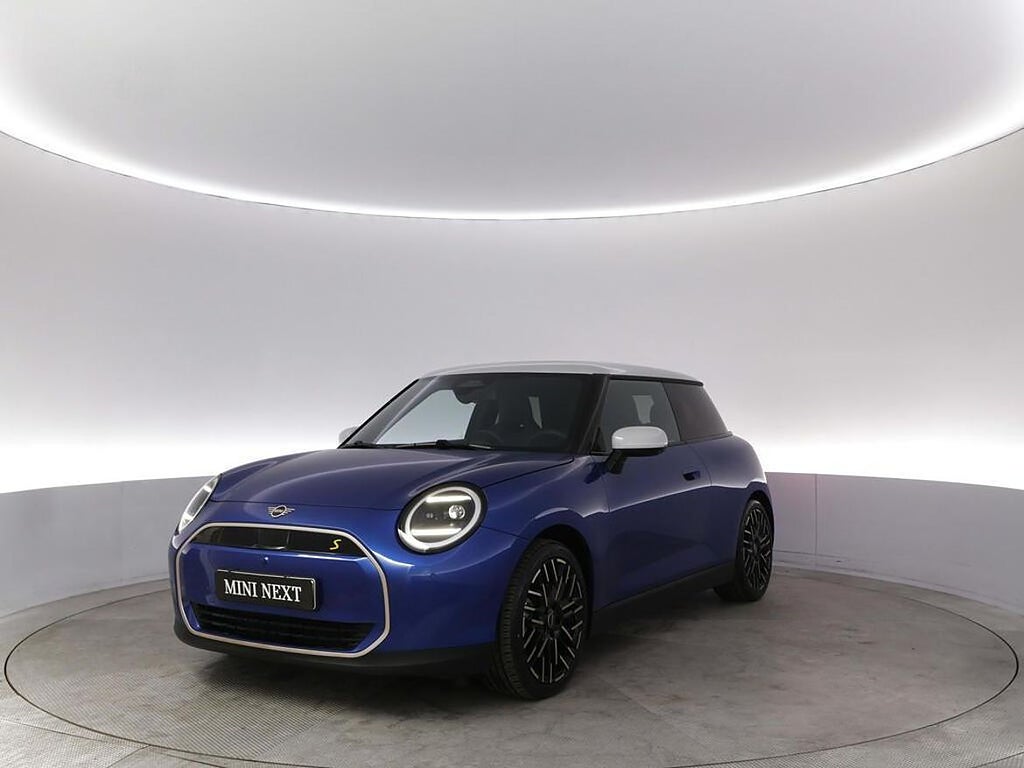 MINI Cooper SE Favoured Trim, Paket XL, V-hjul ingår!