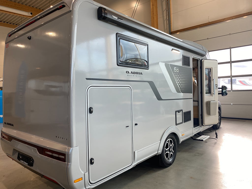 Adria Matrix 670 SL 60 Y / Vårmässa 20–22 mars – Påfyllt lager! - Adria