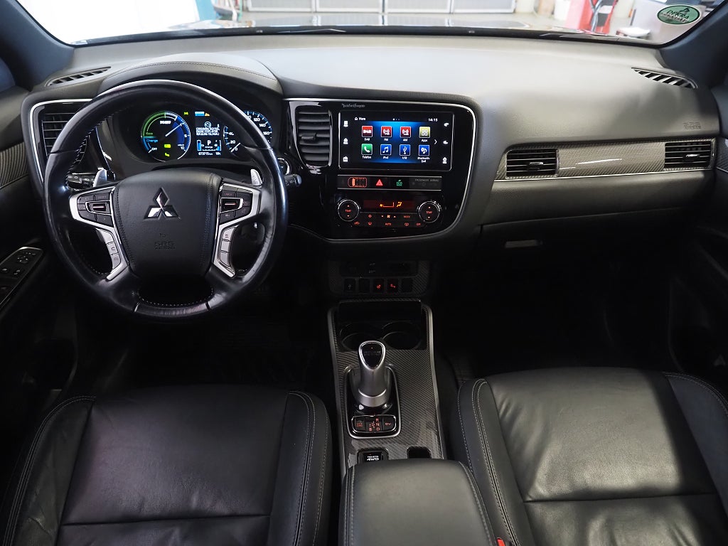 Mitsubishi Outlander PHEV 4WD CVT Business Dragkrok Skinn 360° Kamera 2019