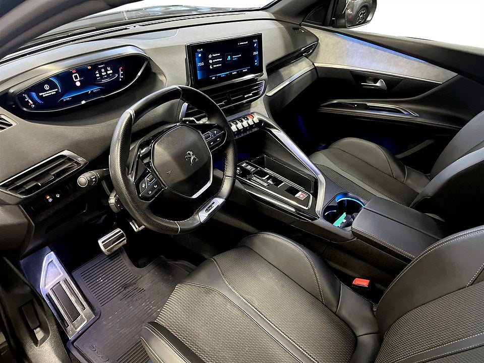 Bild på Peugeot 5008 GT 1.2 PT 130hk Aut - B-KAMERA, CARPLAY