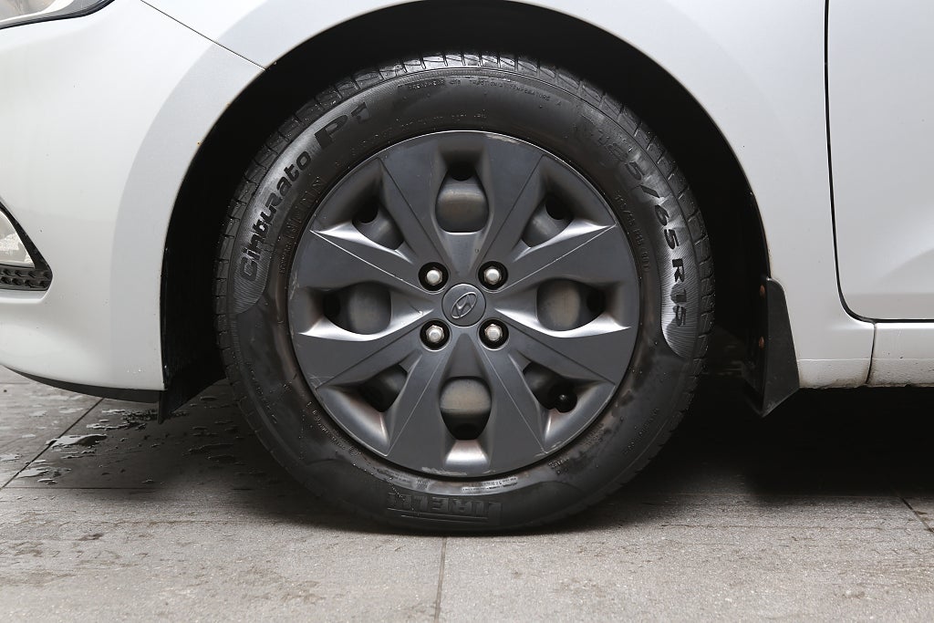 Hyundai i20 1,2 Move! 5D Bluetooth Dragkrok 2018