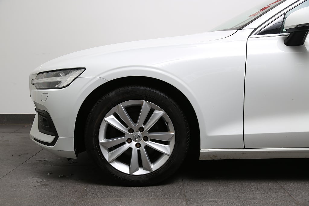 Volvo V60 B4 Diesel 197hk Momentum Advanced SE Aut Drag Leasbar 2021