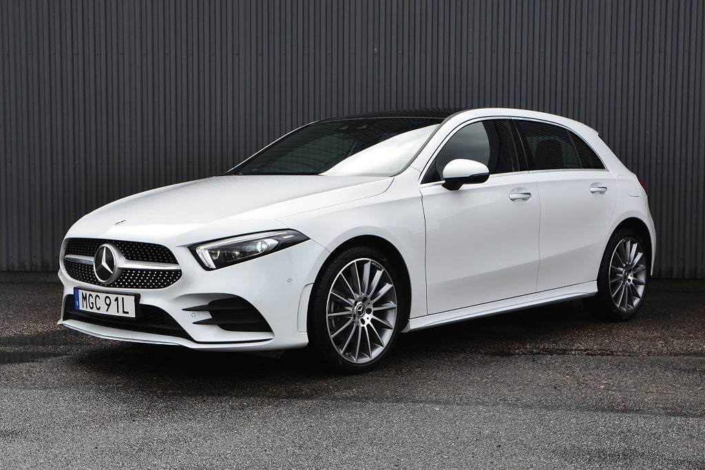 Mercedes-Benz A 250 e AMG Premium Plus / Burmester Panorama Läder Moms