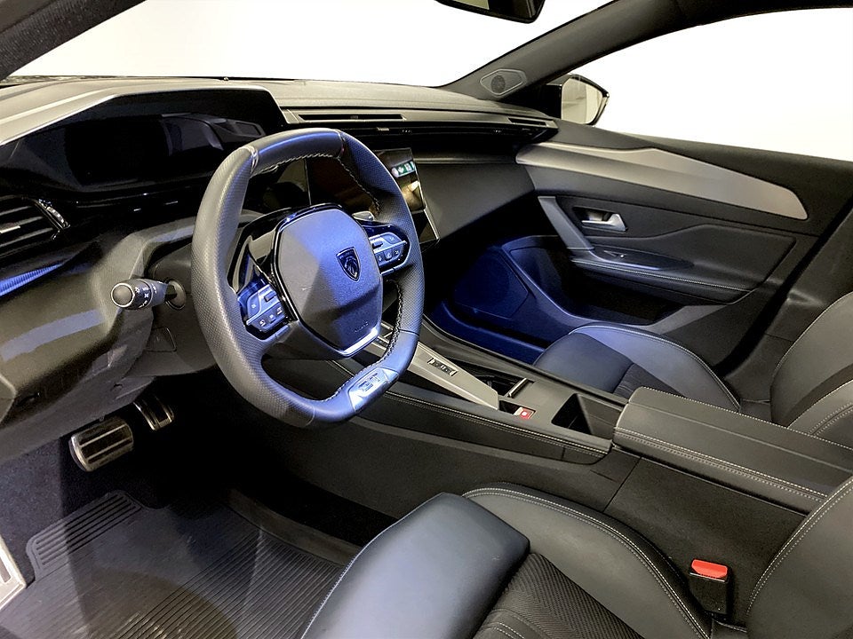 Bild på Peugeot 308 5D GT 1.2 PT 130hk Aut - B-KAMERA,ELSTOL,NAV